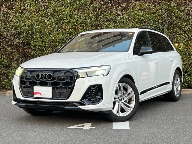 Q755 TFSI クワトロ Sライン 4WD