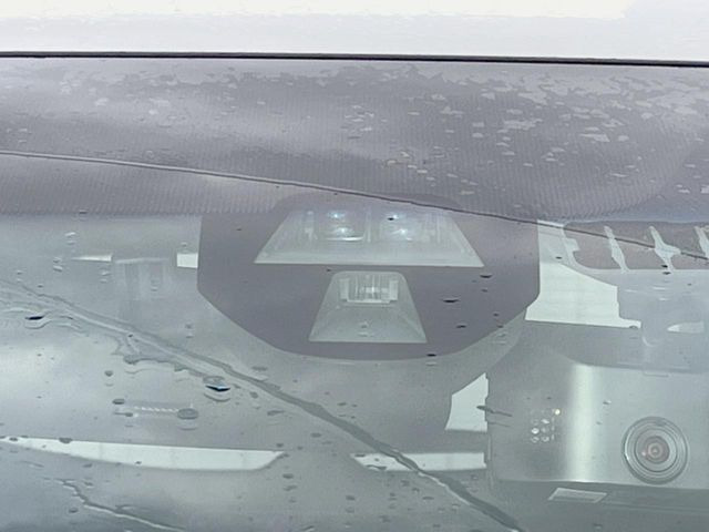 �y�V�e�B�u���[�L�A�N�e�B�u�V�X�e���z�ᑬ���s���ɑO���̎ԗ�����F�����A�Փ˂������Ȏ��͌x��ƃu���[�L�ŏՓˉ���Ɣ�Q�y�����A�V�X�g�B�����S�Ƀh���C�u�����y���݂��������܂��B