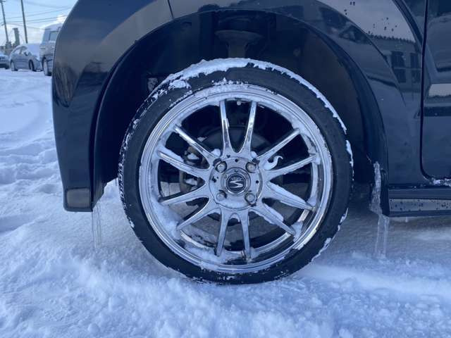 ���X�͔N�����x�ƂȂ��Ă���܂��B�c�Ǝ��Ԃ�10:00�`19:00�ł��B