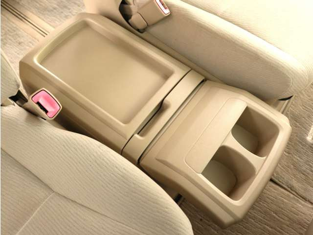 �y�Z���^�[�R���\�[���z�h�����N�z���_�[�ƕ��u�e�[�u��������A�����ɑ�e�ʂ̎��[BOX������!