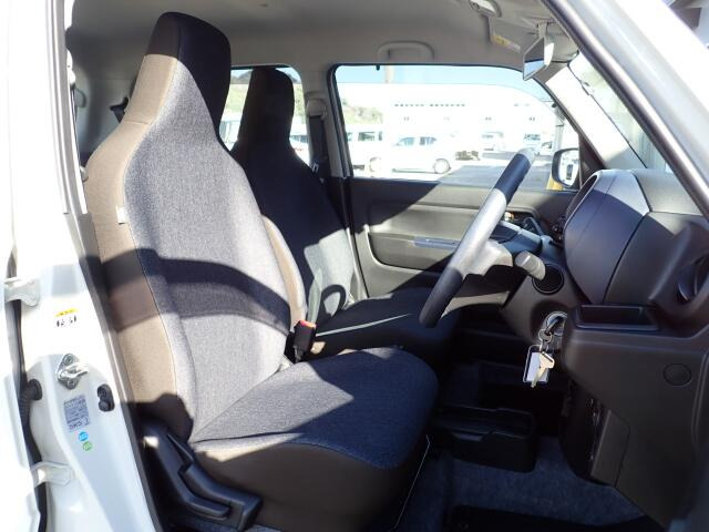 �t�����g�V�[�g�A��ԗǍD�ň��S�ł��B�傫�ȉ�����Ȃ����S�ł�