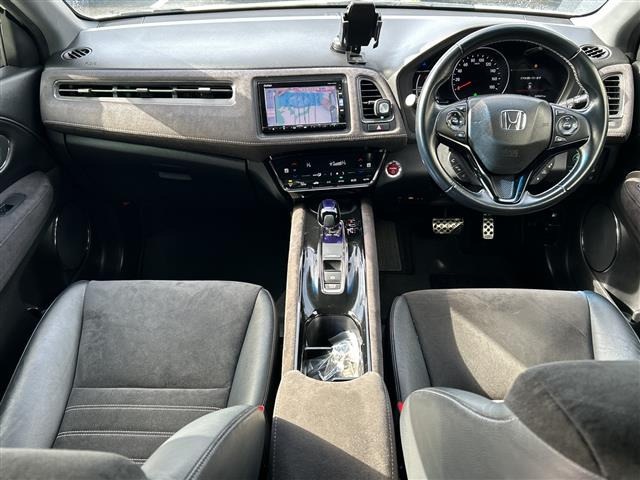 ヴェゼル1.5 ハイブリッド RS ホンダセンシング