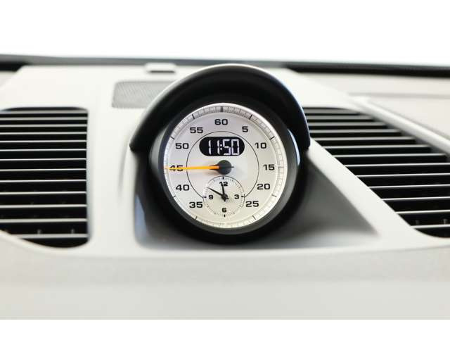 �A�N�Z���𓥂ݍ��񂾏u�Ԃ���s���������A��]�㏸�ƂƂ��ɍ��g�����Ɍ��܂ō��߂�G���W���t�B�[���́A�^�[�{�����i�ތ���ł͂��͂�󏭂ȑ��݂ƌ�����ł��傤�B