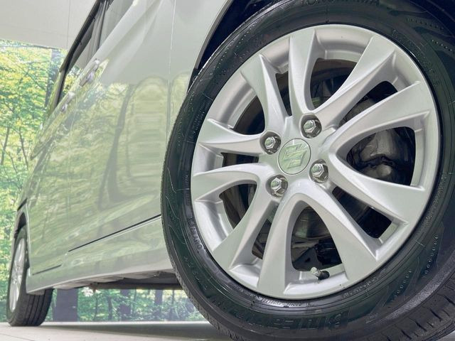 �y����15�C���`�A���~�z�C�[���z�O�ςɃ}�b�`���������A���~�z�C�[���𑕒����Ă���܂��B�e��ЊO�A���~�z�C�[����A�X�^�b�h���X�^�C�����戵�����Ă���܂��B���񂲑��k����������