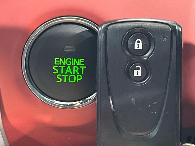 �y�L�[�t���[�V�X�e���z�J�o����|�P�b�g�ɓ��ꂽ�܂܂ł��h�A�̎{���E�������\�ȃX�}�[�g�L�[�𑕔��B�G���W���̃I���E�I�t�����J�M�����o���K�v����������Ƃ��Ă��֗��ł���