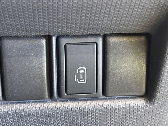 �y�p���[�X���C�h�h�A�z�X�}�[�g�L�[��^�]�Ȃ̃X�C�b�`�ŃX���C�h�h�A�̊J���\���d��������͂����ăh�A���J����K�v�������A���������q�l�ł��A�d���ו��������Ă��鎞�����N�ɊJ���߂ł��܂���