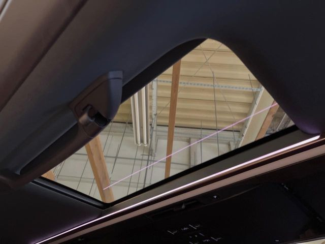 �y���E�Ɨ����[�����[�t�z2��ڍ��E�Ȃɂ��ꂼ��z�u���ꂽ�K���X���[�t!�������ɍ��킹�ĕБ������V�F�[�h��߂邱�Ƃ��\�ł�!