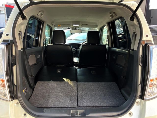 �����A�V�[�g��|���Ƃ���ȂɍL�X�Ƃ������Q�b�W���[���ɑ��ς����傫�ȉו��̂������������S�ł��ˁ�