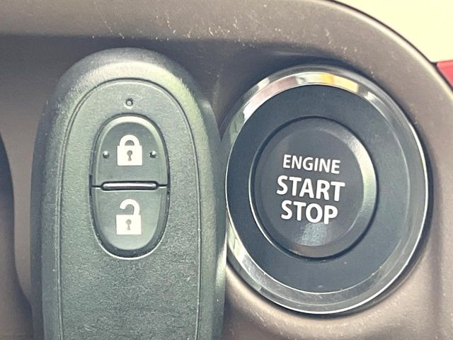 �y�L�[���X�X�^�[�g�V�X�e���z�J�o����|�P�b�g�ɓ��ꂽ�܂܂ł��h�A�̎{���E�������\�ȃX�}�[�g�L�[�𑕔��B�G���W���̃I���E�I�t�����J�M�����o���K�v����������Ƃ��Ă��֗��ł���