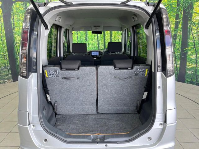 ���i�̂���������ʋ΁A���}���ɏ\���ȉ׎��X�y�[�X���m�ۂ��Ă���܂��B�Z�J���h�V�[�g��|���ƁA�傫�ȉו��̐ύڂ��\�ł���