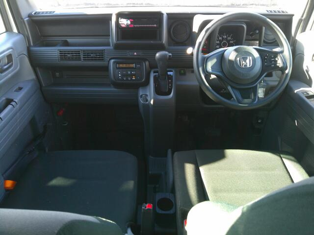 ���O���̐��|�E�{�f�B�R�[�e�B���O��CAR�N���[�j���O���Ǝ҂��{�H�������܂��̂ő�ϐ����B�I���b�N�X�����Ԃł݂͂Ȃ��܂ɉ��K�ȃh���C�u�����񑩁B