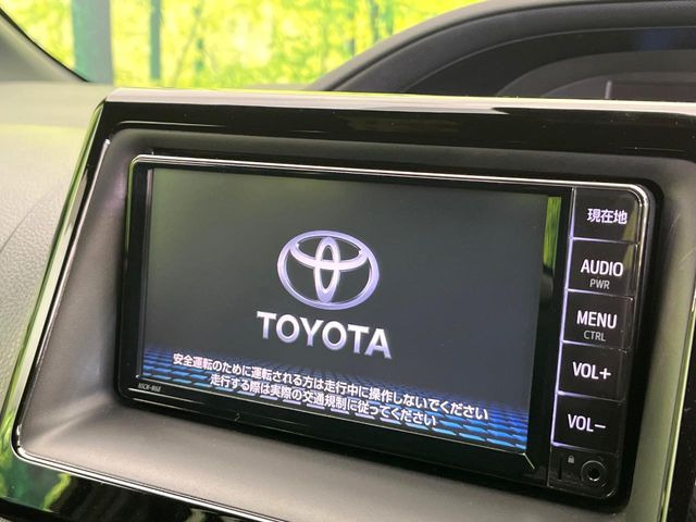 �y�����i�r�z�l�C�̏����i�r�𑕔����Ă���܂��B�i�r�̎g���₷���͂������A�I�[�f�B�I�@�\���[��!�L�����v�◷�s�͂������A�ʋ΂┃�����ȂǕ��i�̃h���C�u���y�����Ȃ�͂���