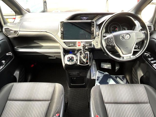 ヴォクシー2.0 ZS