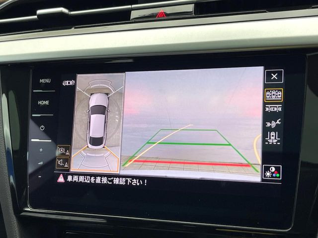 ���p�m���~�b�N�r���[���j�^�[:��p�̃J�����ɂ��A�ォ�猩���낵���悤�Ȏ��_��360�x�N���}�̎��͂��m�F���邱�Ƃ��ł��܂������p�������m�F���₷���A�����ꏊ�ł̐؂�Ԃ��⒓�Ԃ��X���[�Y�ɍs���܂��B