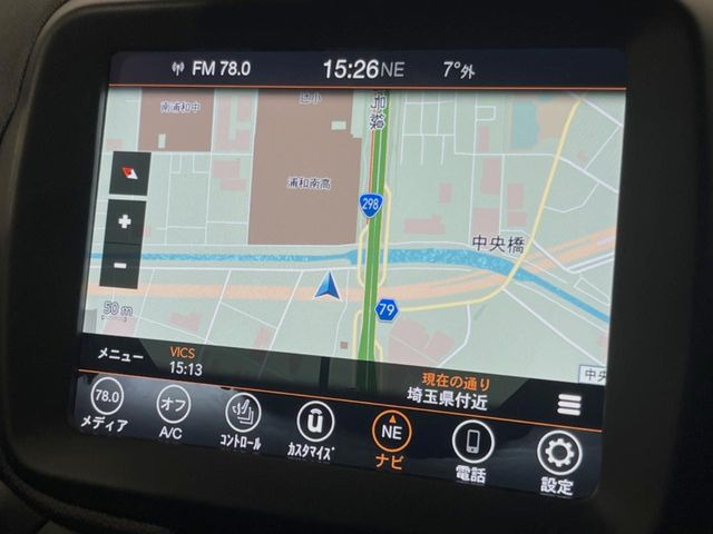 �������i�r:��̊��̂���i�r�́A����������ԓ������o���Ă���܂��BBluetooth�Đ��ȂǃI�[�f�B�I�@�\���[�����Ă���܂��̂ŁA�^�]�����y���߂܂���