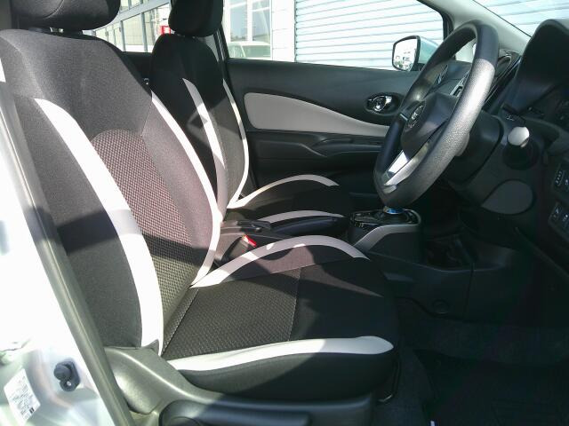 �t�����g�V�[�g����ԗǍD�ł���B�傫�ȉ�����Ȃ��A���S�ł��B����S�n�������ł���B