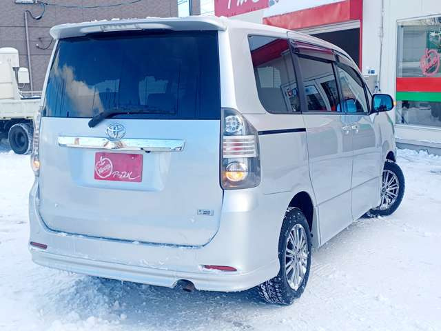 ヴォクシー2.0 ZS 4WD