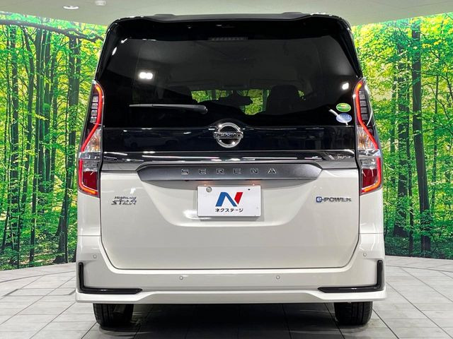 安心の最長10年・走行無制限保証(有償)をご用意。保証内容も充実はもちろん、無料点検&オイル交換や、年中無休の全国・24時間ロードサービスも付帯されておりますのでご安心下さい。