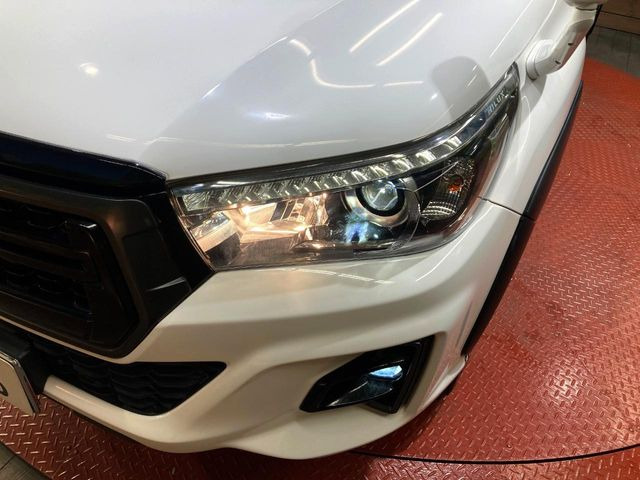 �yLED�w�b�h���C�g�z���V����ԑ��s�����ǍD�Ȏ��E���m�ۂ����S���ĉ^�]�ł��鍂�P�xLED�w�b�h���C�g�𑕔�!�_�����x�������A����d�͂��}�����Ă��܂��B