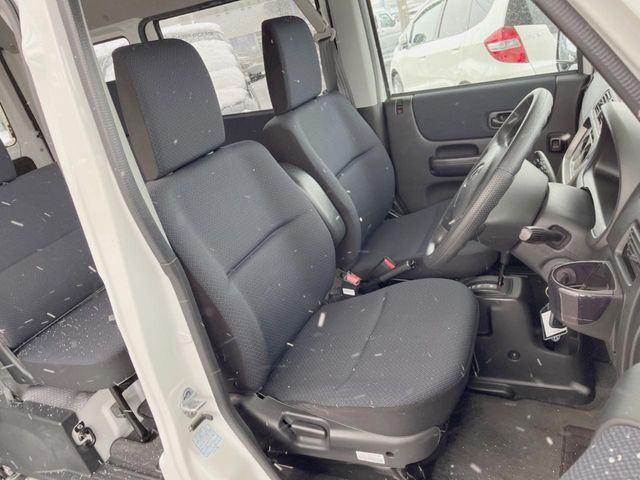 �^�]�ȃV�[�g���͎g�p�������Ȃ��A�ǍD�ȏ�ԂƂȂ��Ă��܂��B���J�Ɏg���Ă������Ƃ��悭�킩��܂��ˁB