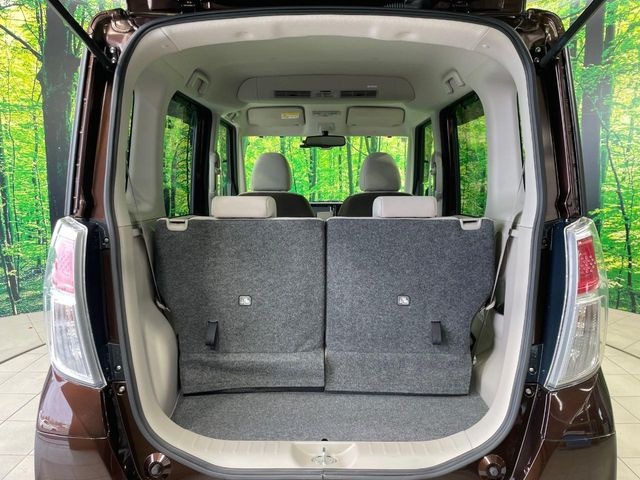 ���i�̂���������ʋ΁A���}���ɏ\���ȉ׎��X�y�[�X���m�ۂ��Ă���܂��B�Z�J���h�V�[�g��|���ƁA�傫�ȉו��̐ύڂ��\�ł���