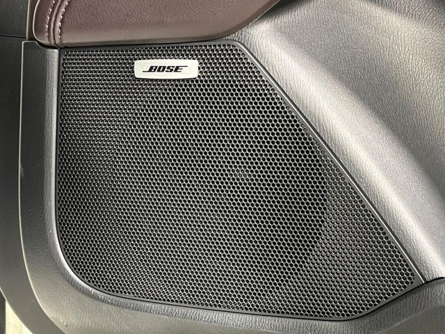 �yBOSE�T�E���h�V�X�e���z���[�J�[�I�v�V�����̍��i�ʃT�E���h�V�X�e���𓋍ځB��p�̃`���[�j���O���{���ꂽ�召�l�X�ȃX�s�[�J�[����ǎ��ȃT�E���h���t�ł��A�Տꊴ���ӂ�鉹����Ԃ����o���܂��B