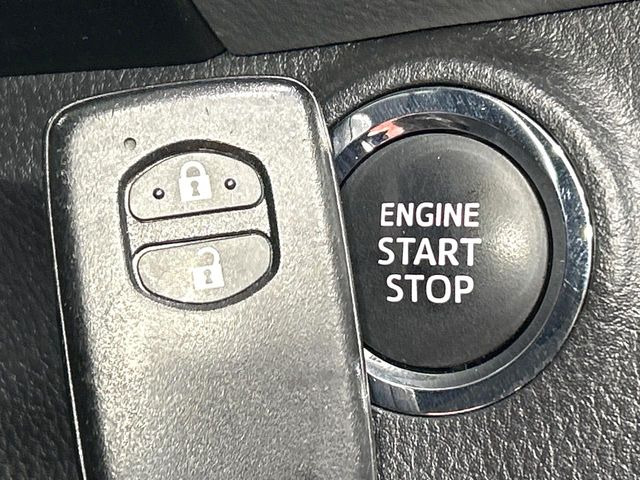 �y�X�}�[�g�L�[�z�J�o����|�P�b�g�ɓ��ꂽ�܂܂ł��h�A�̎{���E�������\�ȃX�}�[�g�L�[�𑕔��B�G���W���̃I���E�I�t�����J�M�����o���K�v����������Ƃ��Ă��֗��ł���