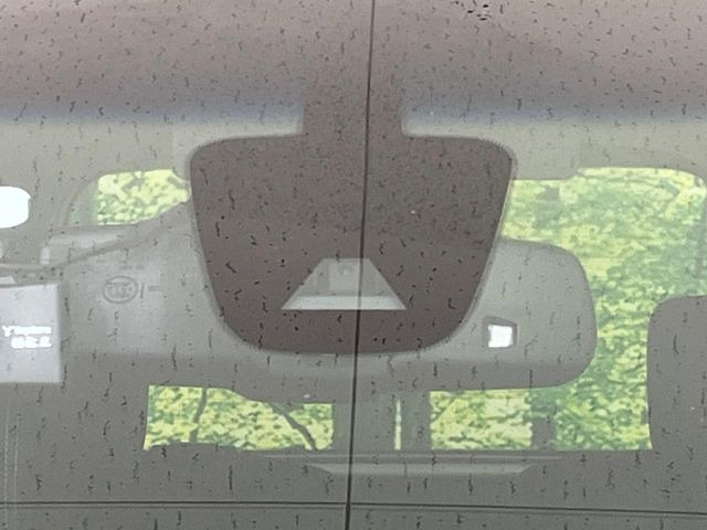 �y�C���e���W�F���g�G�}�[�W�F���V�[�u���[�L�z�t�����g�J�����őO���̎ԗ�����s�҂����m�B�Փ˂������Ȏ��͏Փ˔�Q�y���u���[�L���쓮�A�Փˉ�����T�|�[�g�B�����S�Ƀh���C�u�����y���݂��������܂��B