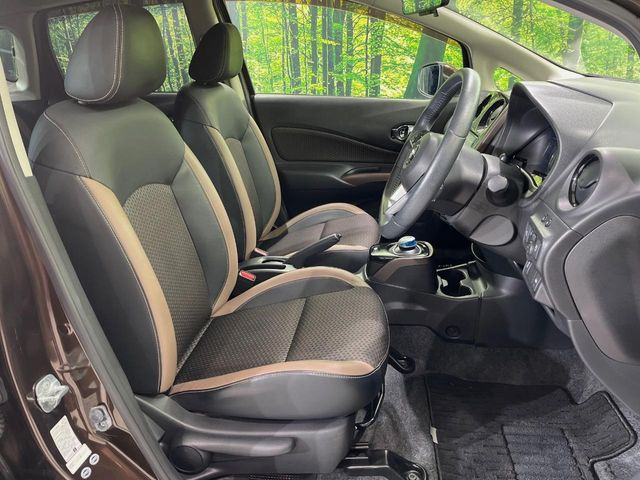 �y�n�[�t���U�[�V�[�g�z�������ƍ���S�n�𗼗������l�C�̃V�[�g���w�ʁE���ʂ̃t�@�u���b�N�f�ނ́A�ʋC���̗ǂ��⊊��ɂ����ɗD��Ă��܂��B�C���╞���ɍ��E���ꂸ���K�ɂ���肢�������܂��B