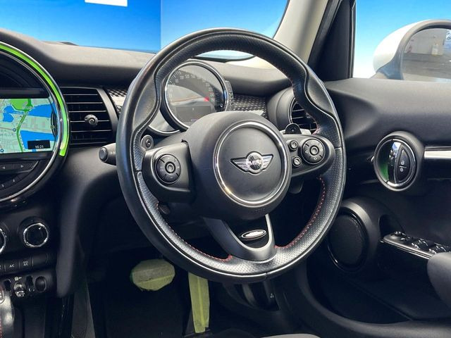 ���n���h�����̃X�������Ȃ��A���ꂢ�ȏ�Ԃ��ێ����Ă���܂��B�e�X�C�b�`���̓�����m�F�ς݂ł��B