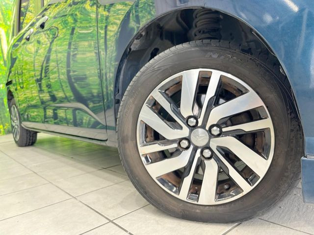 �y����14�C���`�A���~�z�C�[���z�O�ςɃ}�b�`���������A���~�z�C�[���𑕒����Ă���܂��B�e��ЊO�A���~�z�C�[����A�X�^�b�h���X�^�C�����戵�����Ă���܂��B���񂲑��k����������