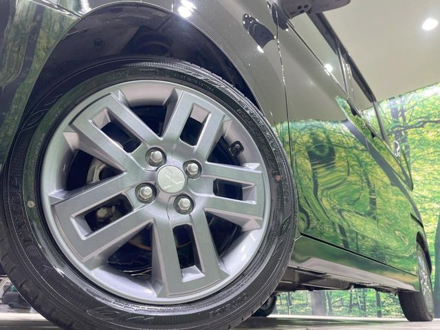 �y����15�C���`�A���~�z�C�[���z�O�ςɃ}�b�`���������A���~�z�C�[���𑕒����Ă���܂��B�e��ЊO�A���~�z�C�[����A�X�^�b�h���X�^�C�����戵�����Ă���܂��B���񂲑��k����������