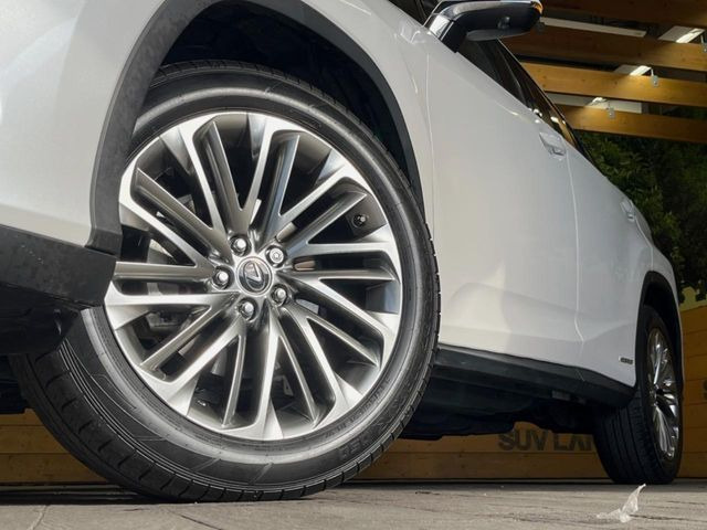 �y����20�C���`�A���~�z�C�[���z�O�ςɃ}�b�`���������A���~�z�C�[���𑕒����Ă���܂��B�e��ЊO�A���~�z�C�[����A�X�^�b�h���X�^�C�����戵�����Ă���܂��B���񂲑��k����������