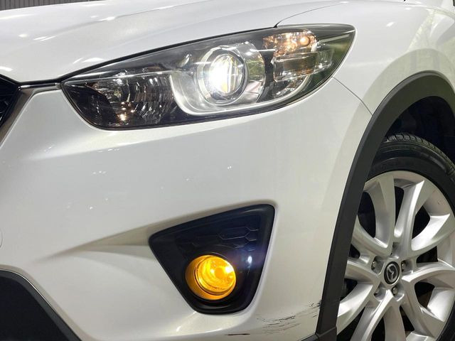 ��D�]�𒸂��Ă���܂��{�f�B�̒e�X�v���b�V���R�[�g���D�]��t���B�ʏ�̃K���X�R�[�g�ƈقȂ�A�ϋv�N��6�N�̖��@���K���X�R�[�e�B���O���A�{�f�B���L���C�ȏ�Ԃɕۂ��Ă���܂��B