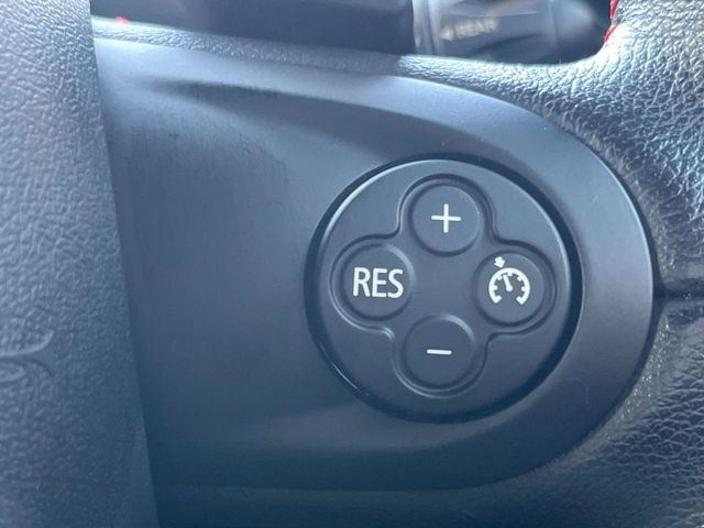 ���I�[�g�N���[�Y�R���g���[��:�������H�⎩���Ԑ�p���H���ɂāA�葬���q���\�ƂȂ�֗��ȋ@�\�ł��B�������ړ��̍ۂł����ɂ����֗��ɂ��g�����������܂���