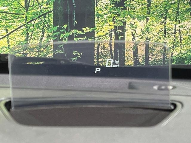 �y�w�b�h�A�b�v�f�B�X�v���C�z���݂̑��x�⑖�s�����f�W�^���\���ŉ^�]�ȑO���̃K���X�ɓ��e!�^�]���A�ڐ������炳���K�v�ȏ����m�F�ł���̂łƂ��Ă��֗��ň��S!