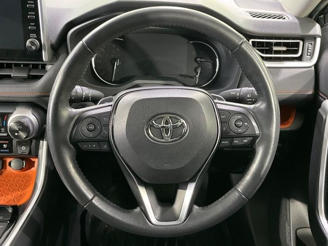 �y�����v�����X�e�A�����O�z�㎿�Ȋv���g�p���邱�ƂŁA��ɂ����������݂ƂĂ��^�]���₷���n���h���ł���