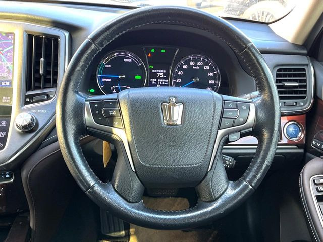 �y�����v�����X�e�A�����O�z�㎿�Ȋv���g�p���邱�ƂŁA��ɂ����������݂ƂĂ��^�]���₷���n���h���ł���