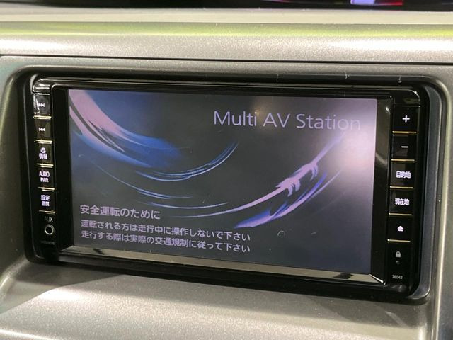 �y�����i�r�z�l�C�̏����i�r�𑕔����Ă���܂��B�i�r�̎g���₷���͂������A�I�[�f�B�I�@�\���[��!�L�����v�◷�s�͂������A�ʋ΂┃�����ȂǕ��i�̃h���C�u���y�����Ȃ�͂���