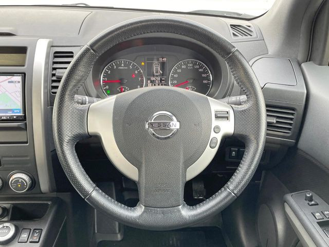 �y�����v�����X�e�A�����O�z�㎿�Ȋv���g�p���邱�ƂŁA��ɂ����������݂ƂĂ��^�]���₷���n���h���ł���