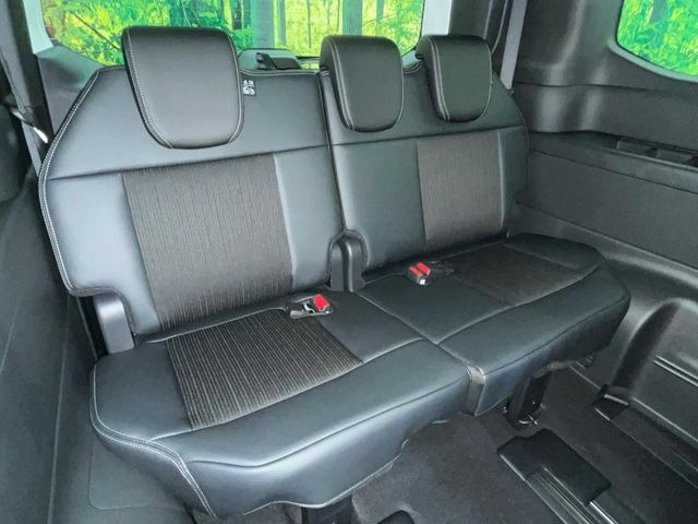 3��ڃV�[�g�͑�l�ł��������ƍ����Ē����܂��̂ŁA��l���ł̂��o���������N���N�ł��􂲉Ƒ��ŁA�C�̒m�ꂽ���ԂŁA�h���C�u�ɍs���̂��y���݂ł��ˁ�