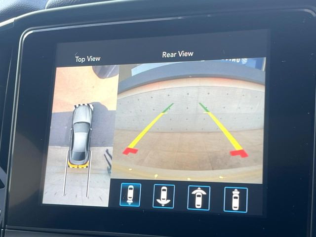 ���p�m���~�b�N�r���[���j�^�[:��p�̃J�����ɂ��A�ォ�猩���낵���悤�Ȏ��_��360�x�N���}�̎��͂��m�F���邱�Ƃ��ł��܂������p�������m�F���₷���A�����ꏊ�ł̐؂�Ԃ��⒓�Ԃ��X���[�Y�ɍs���܂��B