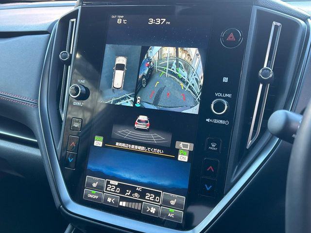 �y�}���`�e���C�����j�^�[�z�Ԃ̃t�����g��T�C�h�̃J�����摜�𓯎��Ƀ��j�^�[�\�����邱�ƂŁA���H�⋷�����𑖍s���ł����͂̏󋵊m�F���ł����S!�{�iSUV�ɂ��ꂵ�������ł���