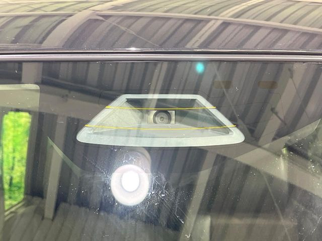 【スズキ セーフティサポート】走行中に前方の車両等を認識し、衝突しそうな時は警報とブレーキで衝突回避と被害軽減をアシスト。より安全にドライブをお楽しみいただけます。