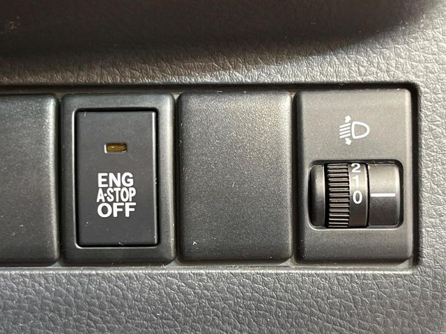 �y�A�C�h�����O�X�g�b�v�z�ԐM����a�؂Œ�Ԃ����ۂɃG���W�����~���A���ʂȔR���̏����}���܂��B�R��������ی�ɂȂ���@�\��G���W���̓u���[�L�𗣂��΍Ďn�����܂��B