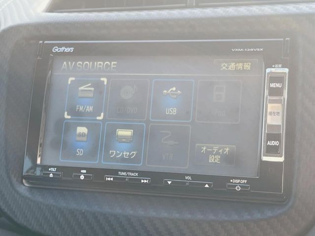 �y�����i�r�z�l�C�̏����i�r�𑕔����Ă���܂��B�i�r�̎g���₷���͂������A�I�[�f�B�I�@�\���[��!�L�����v�◷�s�͂������A�ʋ΂┃�����ȂǕ��i�̃h���C�u���y�����Ȃ�͂���