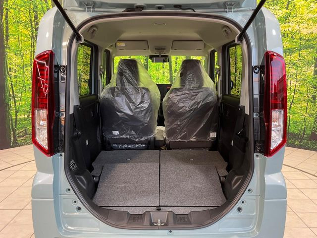 ���i�̂���������ʋ΁A���}���ɏ\���ȉ׎��X�y�[�X���m�ۂ��Ă���܂��B�Z�J���h�V�[�g��|���ƁA�傫�ȉו��̐ύڂ��\�ł���