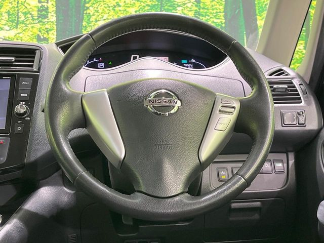 �y�����v�����X�e�A�����O�z�㎿�Ȋv���g�p���邱�ƂŁA��ɂ����������݂ƂĂ��^�]���₷���n���h���ł���