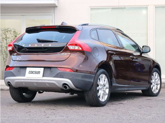 �G���W���I�C���̓t�����X��MOTUL(���`���[��)���g�p���Ă��܂��B�V���{���{�e���f���ɓK������قȂ�S�x�̃I�C�������p�ӂ��Ă��܂��B