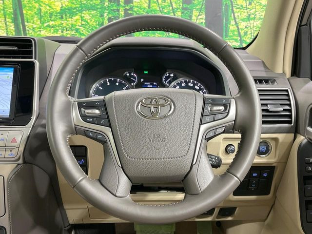 �y�����v�����X�e�A�����O�z�㎿�Ȋv���g�p���邱�ƂŁA��ɂ����������݂ƂĂ��^�]���₷���n���h���ł���